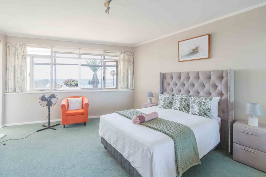 To Let 2 Bedroom Property for Rent in Sea Point Western Cape
